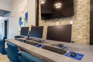 One Bedroom Apartments for Rent in Houston, TX - Cyber Cafe   